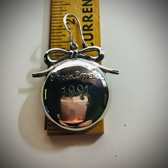 Sterling Silver -1991 Christmas Earrings - Picture 6 of 6